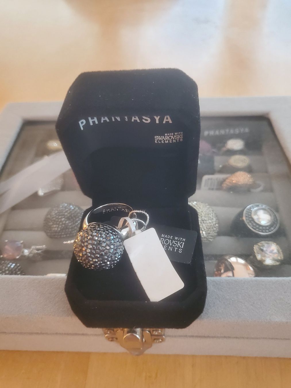 Swarovski Anelli: Swarowski Ring Phantasya Grösse 56 neu – Nuovo (secondo la descrizione) da Balsthal venduto da redcarpet 3