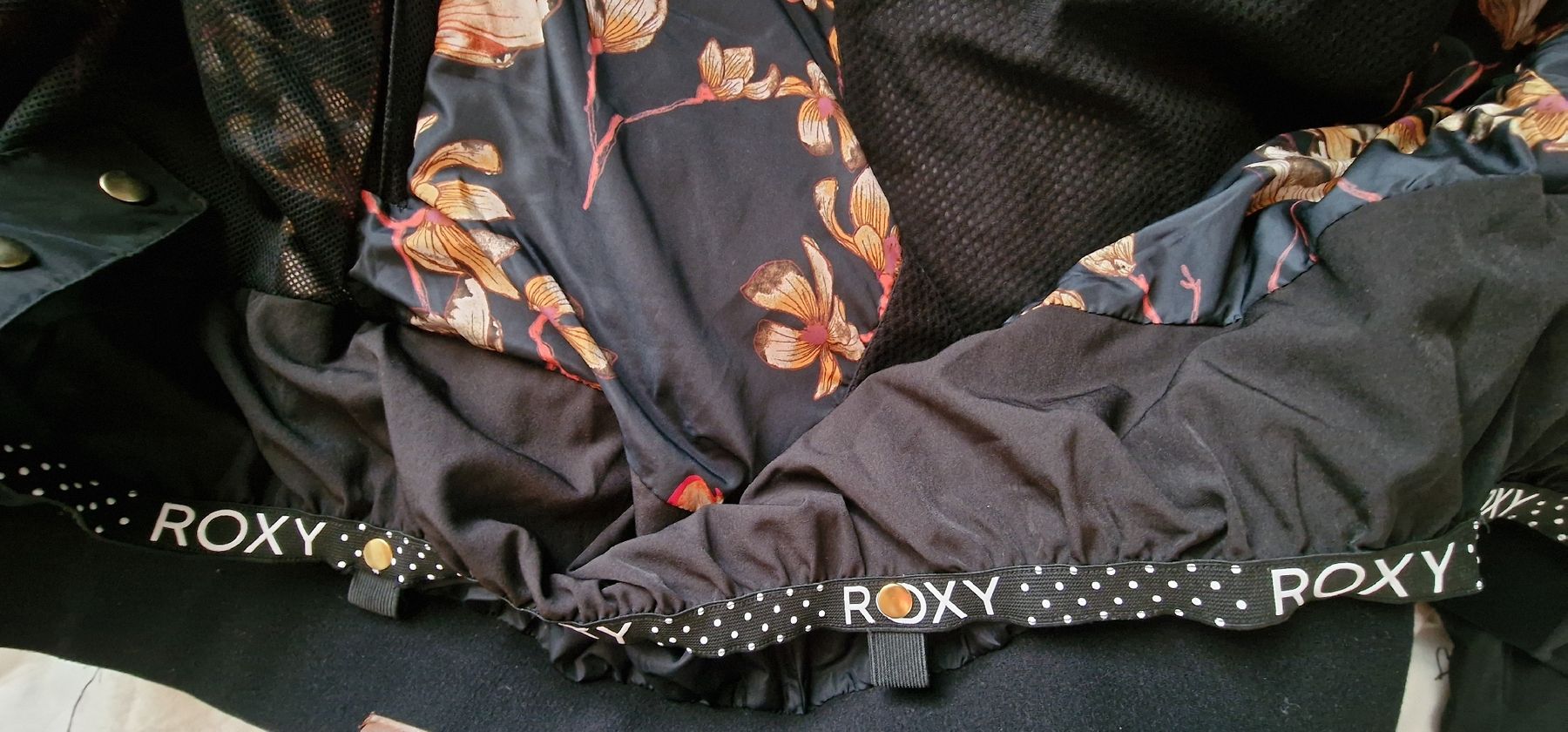 Roxy Giacche: Roxy Daunenjacke, Winterjacke Gr. S, schwarz, Blumen – Nuovo (secondo la descrizione) da Chur venduto da car_5clc 6