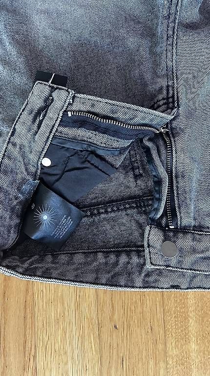 Jeans: Neu Jeans Hose gr.S grau – Usato da Oensingen venduto da kikomad 2