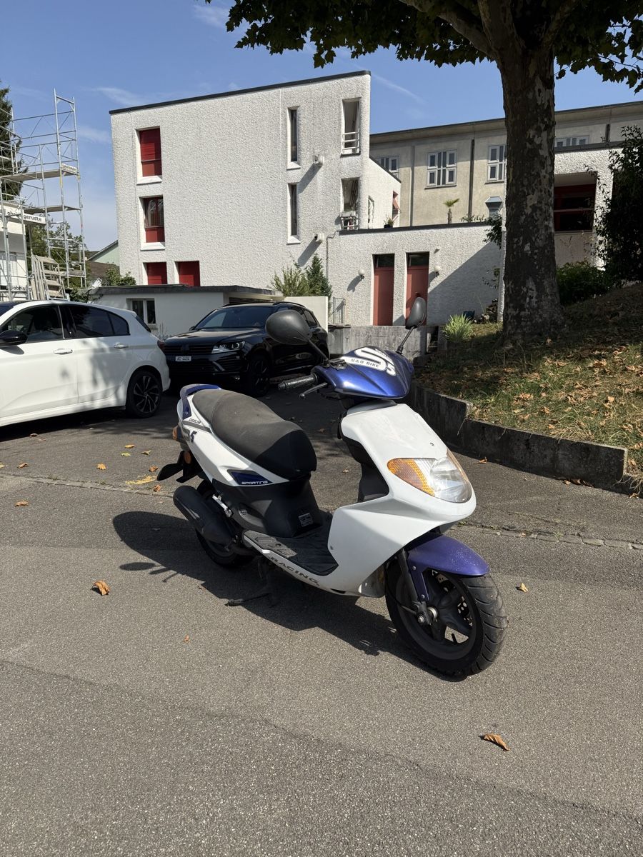 Daelim Autres: Daelim S-Five II – Défectueux à Wettingen par nic_sbb8 5