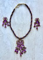 Schmuckset aus Lila Steinen