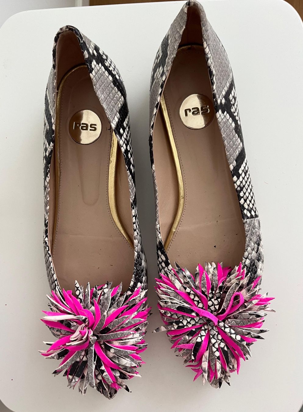 Scarpe da donna: RAS Flats Size 41 – Usato da Genève venduto da gvokiii
