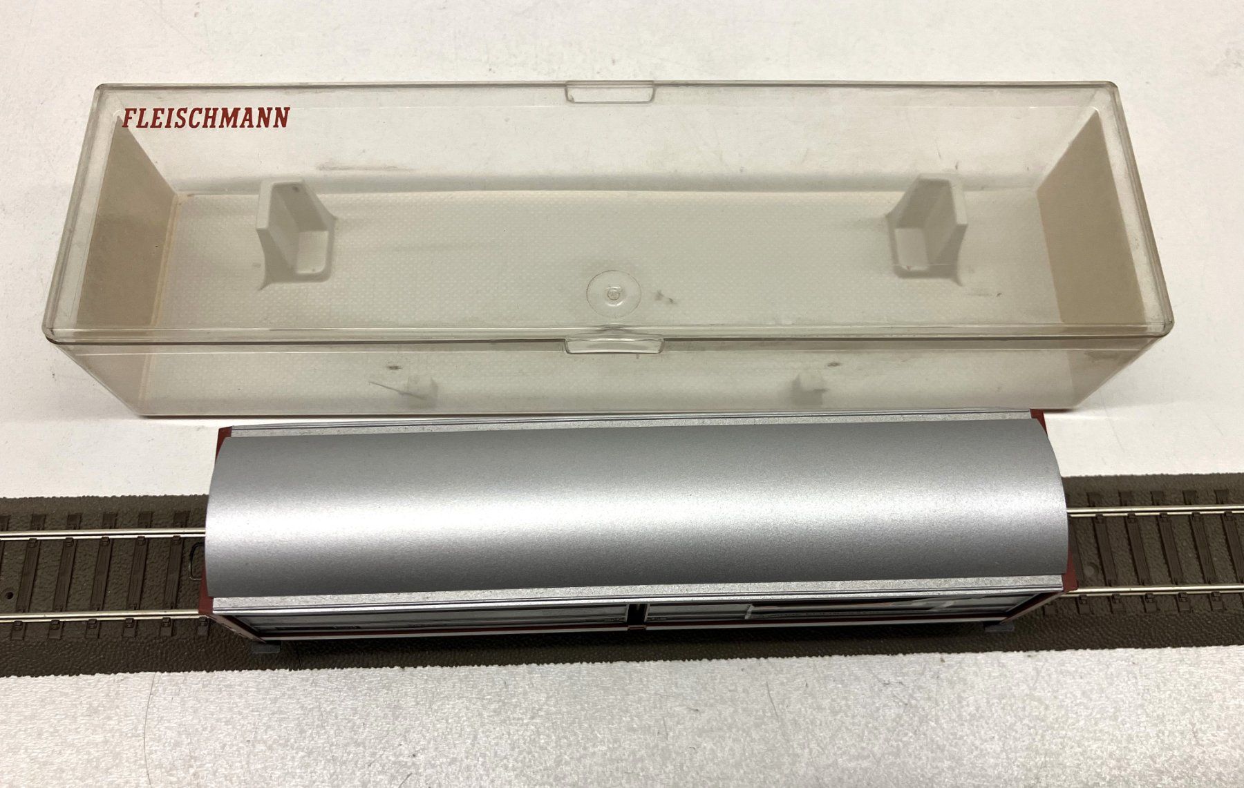 Fleischmann Modellini di ferrovie: Fleischmann 5740= Schiebewandwagen ÖBB 50 Jahre Eisenbahn – Usato da Thun venduto da retoolinoo 6