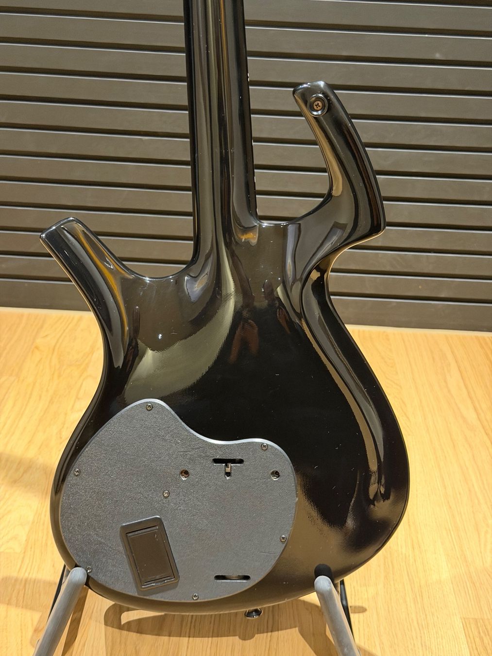 Strumenti musicali: Parker Fly Mojo, Flame Black Cherry Burst 2006 – Usato da Ins venduto da Sycor 4