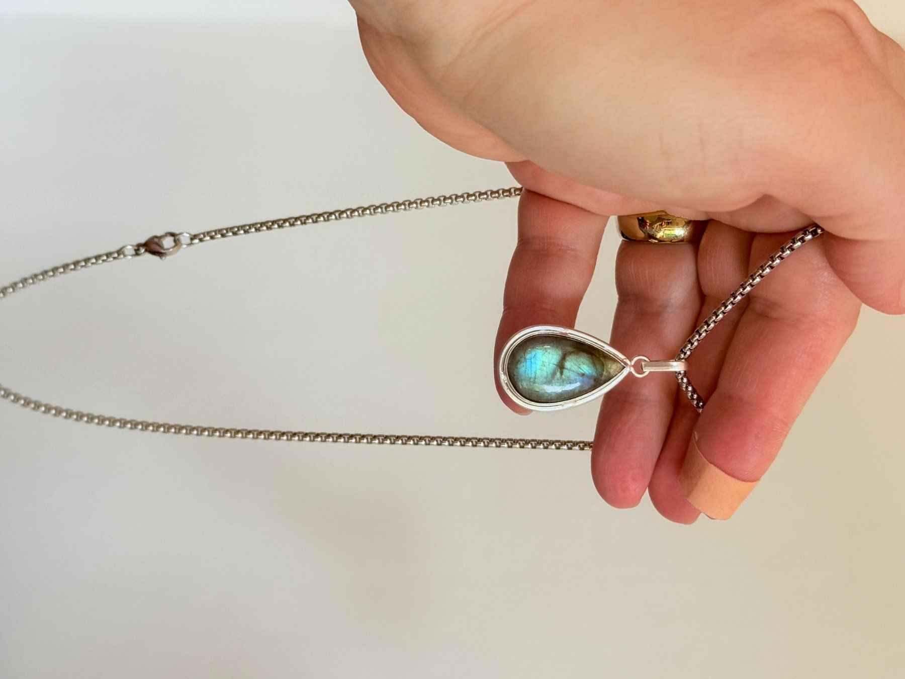 Ketten: Pendentif avec labradorite naturelle - neuf! – Neu und originalverpackt aus Genève von AWWA 8