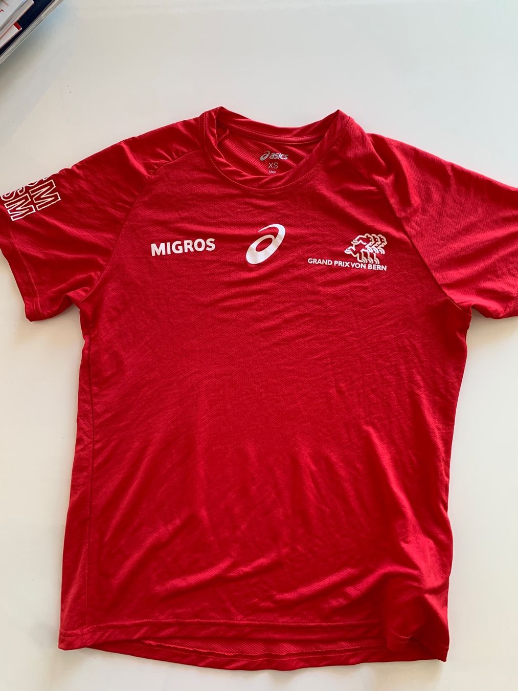 T-Shirts: Asics Sports shirt – Gebraucht aus Chexbres von doe_xns6 1