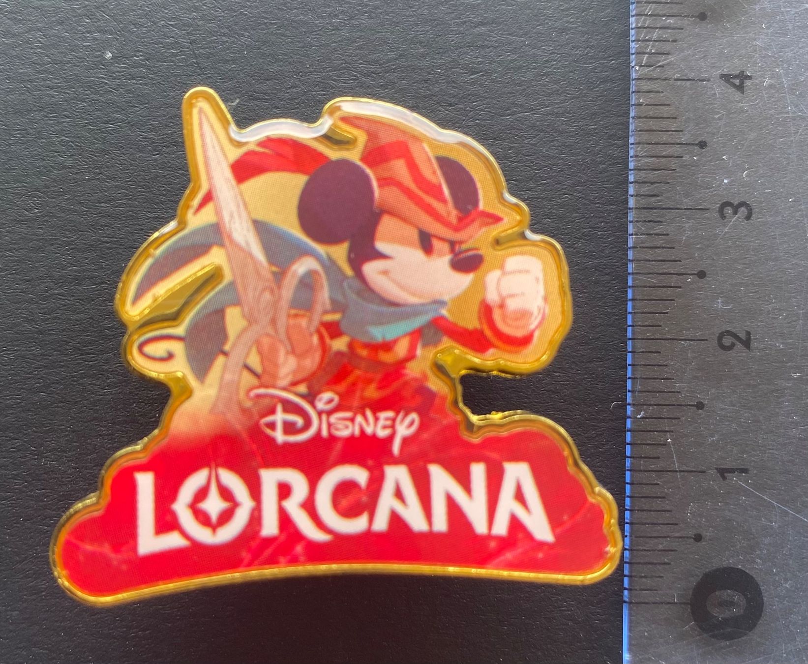 Spille & Fermagli: Lorcana PIN MICKEY MOUSE – Usato da Lugano venduto da VlaseCard 1