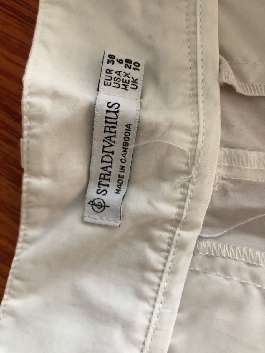 Stradivarius Pantalons: Pantalon blanc – Neuf (Voir description) à Etoy par lui_7mth 2