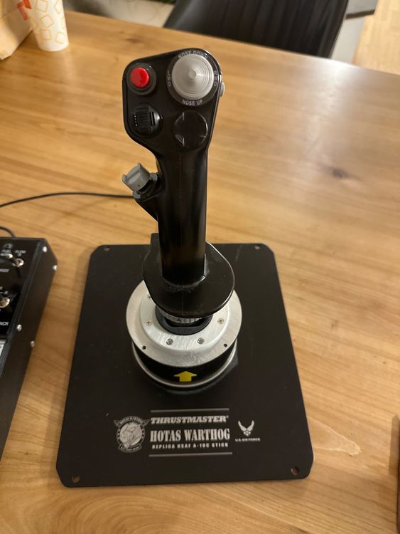 Thrustmaster Hotas Warthog Joystick + Throttle | Kaufen auf Ricardo