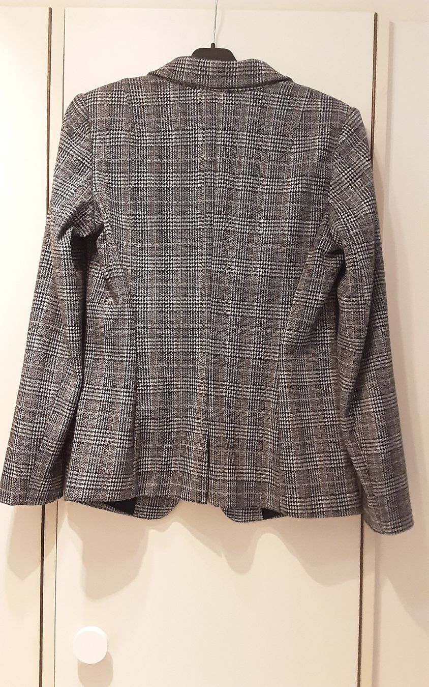 Comma Jacken: Blazer Comma, 38, excellent état, 80% polyester, 20%viscose – Gebraucht aus Neuchâtel von Virgule50 1