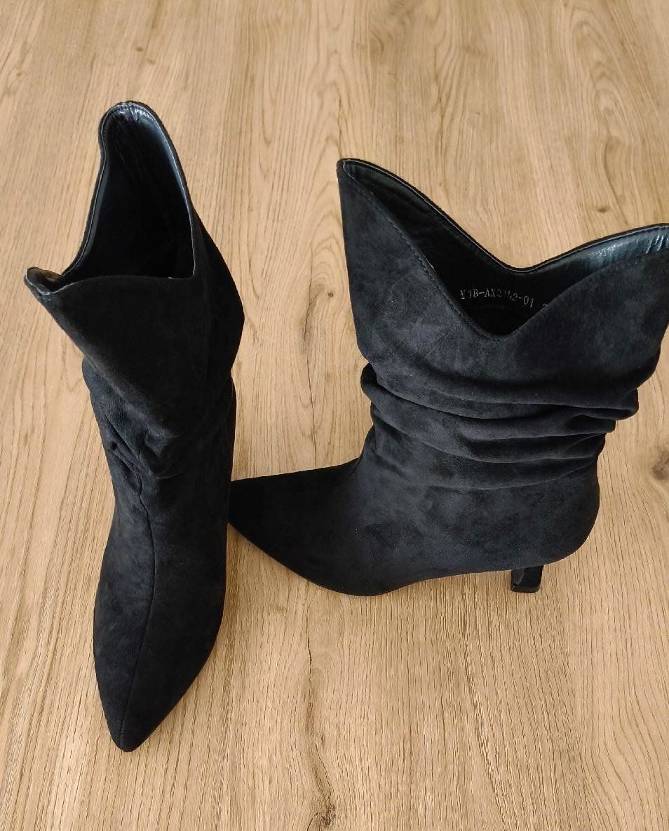 Scarpe da donna: Geraffte Ankle Boots in schwarz, Grösse 38 – Nuovo e nell'imballaggio originale da Dielsdorf venduto da SHOES_BY_SYLVI 2