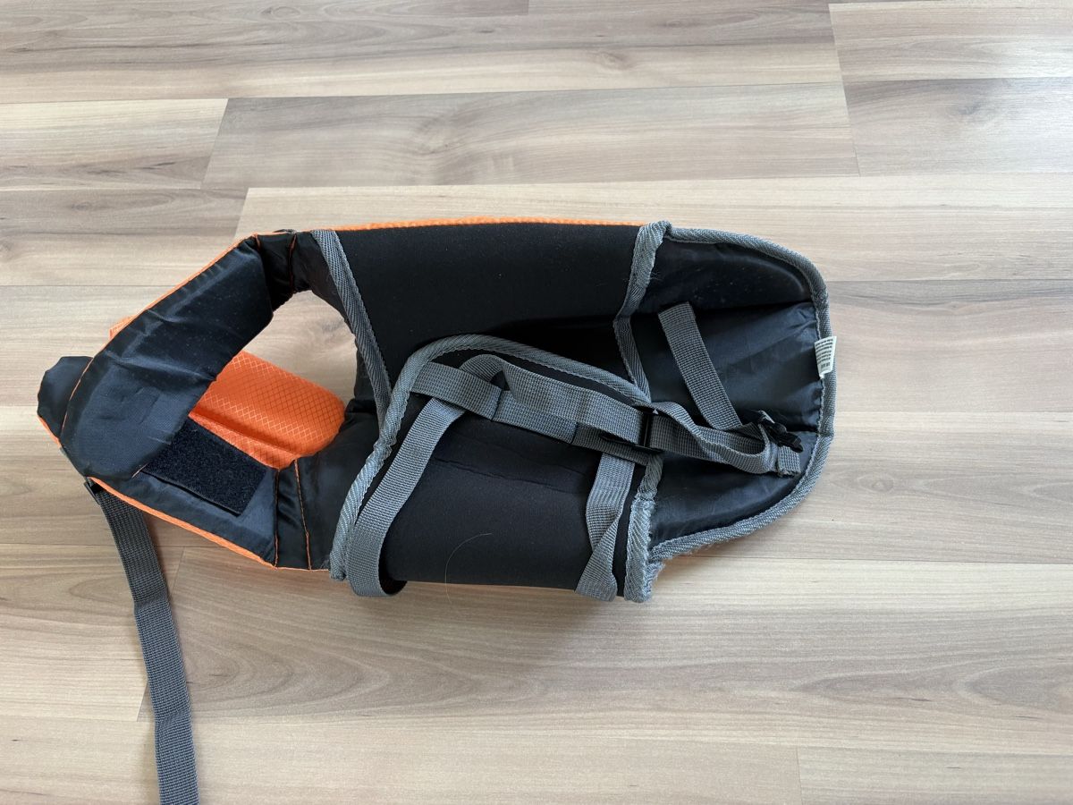 Schwimmwesten: Schwimmweste Hund – Gebraucht aus Selzach von Leon21 1
