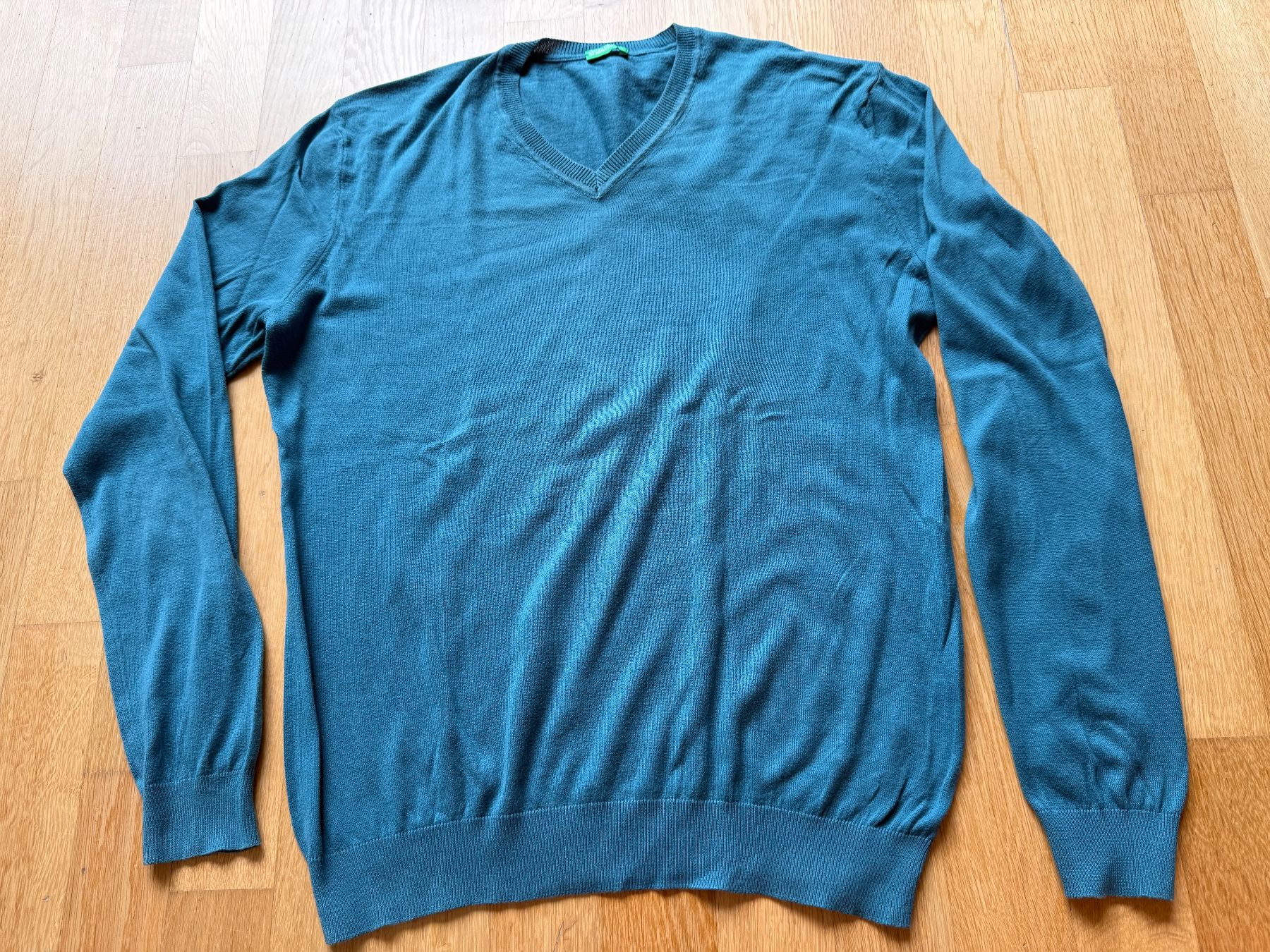 Maglioni & Felpe: Pullover mit V-Ausschnitt - Grösse M - Benetton – Usato da Baden venduto da polveres