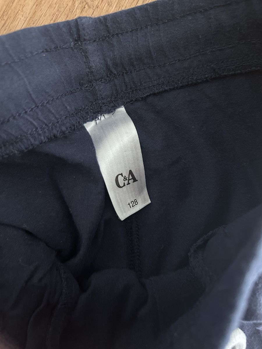 Hosen: Shorts 128 – Gebraucht aus Frauenfeld von manuburg 1
