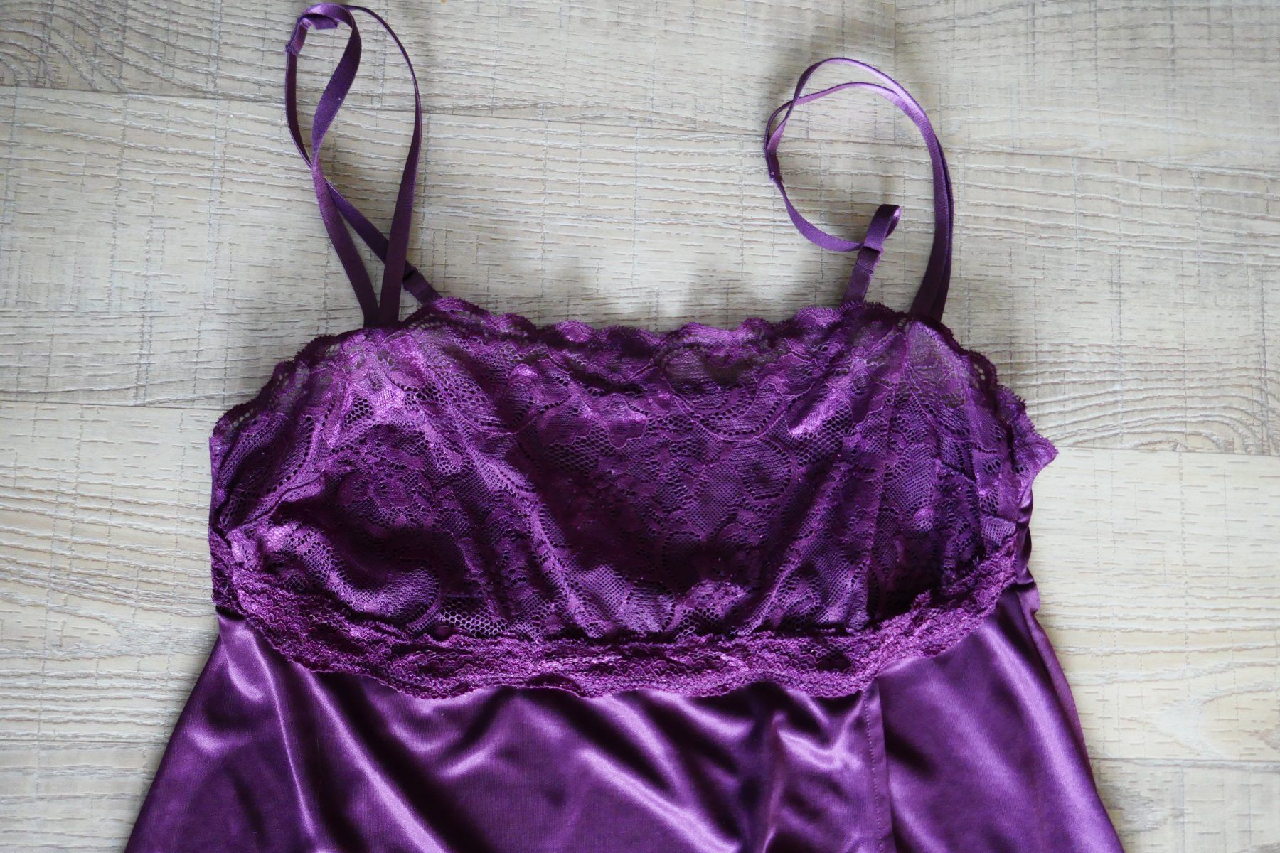 Altra biancheria intima: Negligée violett, Gr. 40 – Usato da Port venduto da uzuku 4