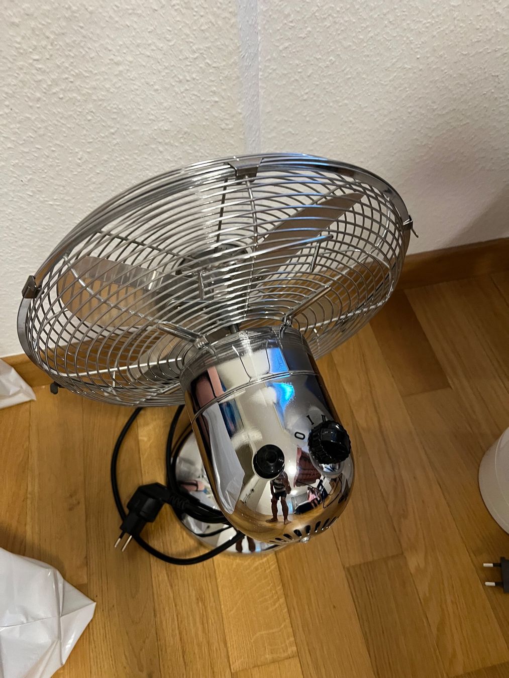 Ventilatoren: TRISTAR Tischventilator 58.6 dB, Durchmesser 30cm Silber – Gebraucht aus zürich von f_p 8