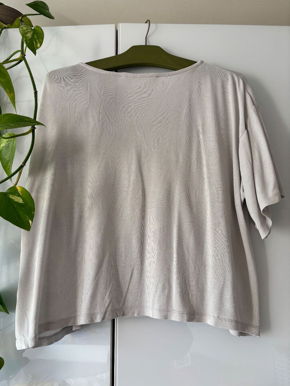 T-Shirts: KOMANA hellgraues T-Shirt – Gebraucht aus Zürich von missmodernage 2