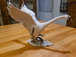 Lorenz Hutschenreuther Porzellanfigur Schwan