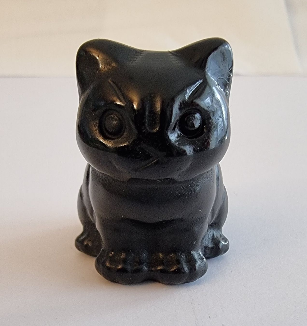 Statuette: Obsidian Katze Statue / Figur – Nuovo e nell'imballaggio originale da Menziken venduto da Mirager