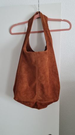 Braune Shopper-Tasche aus Veloursleder