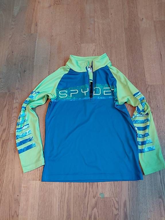 T-shirt: Spyder longshirt.  – Usato da Kerns venduto da truffere 1