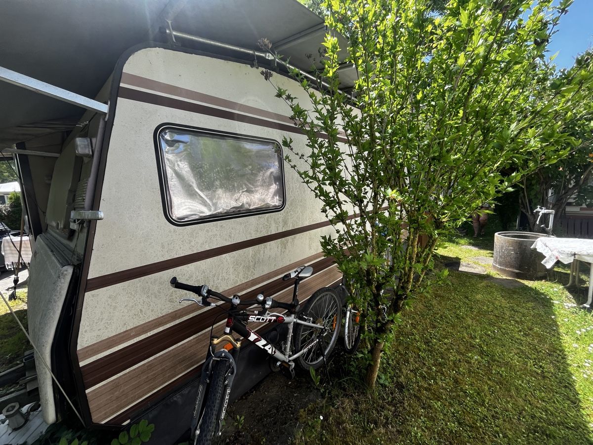 Dethleffs Véhicules de camping: Wohnwagen Dethleffs – D'occasion à Wattenwil par flu_2xfn