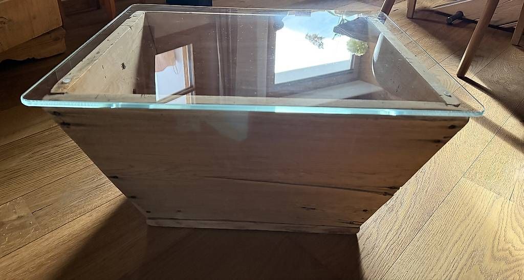 Casse di trasporto: Alte  Holzkisten mit Glas – Usato da Silvaplana venduto da lisi58 1