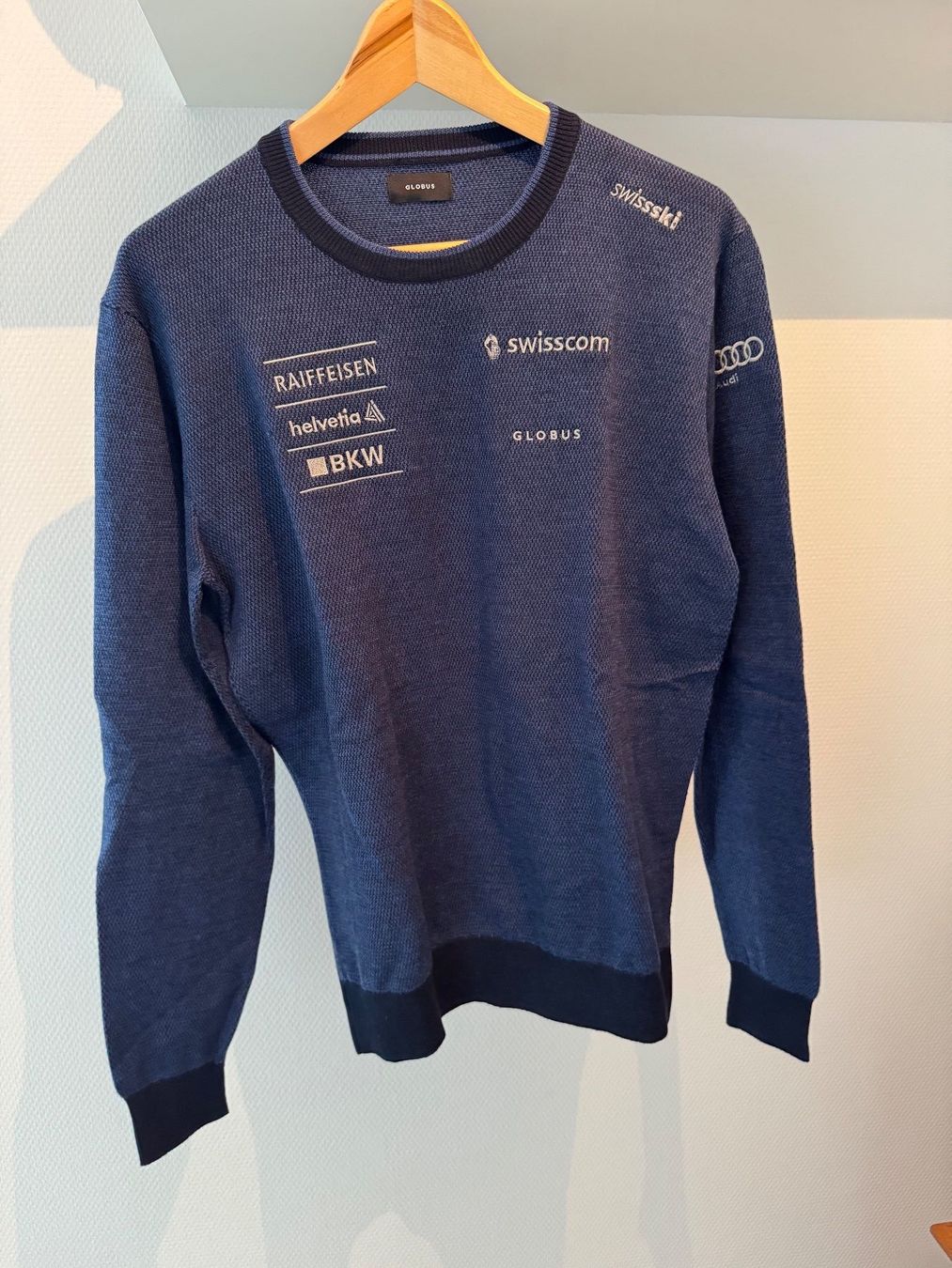 Globus Pullover & Sweatshirts: Swiss Ski Pullover – Neu (gemäss Beschreibung) aus Zürich von maj_x5cp