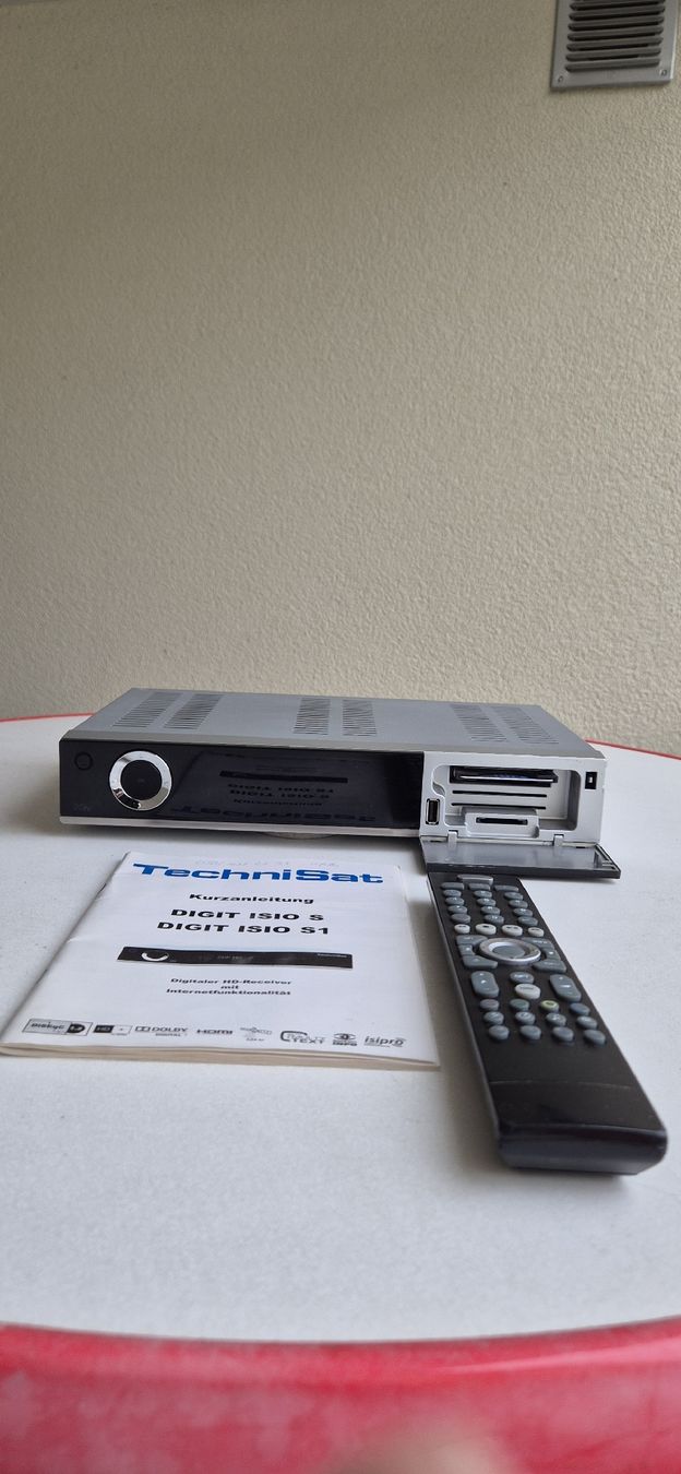 Technisat Récepteurs: Techni Sat Receiver mit Schweizer Programm empfang – D'occasion à Kerns par Luvro 8