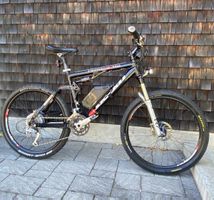 Stöckli E-Bike Racing mit Maxon Bikedrive Antrieb schwarz