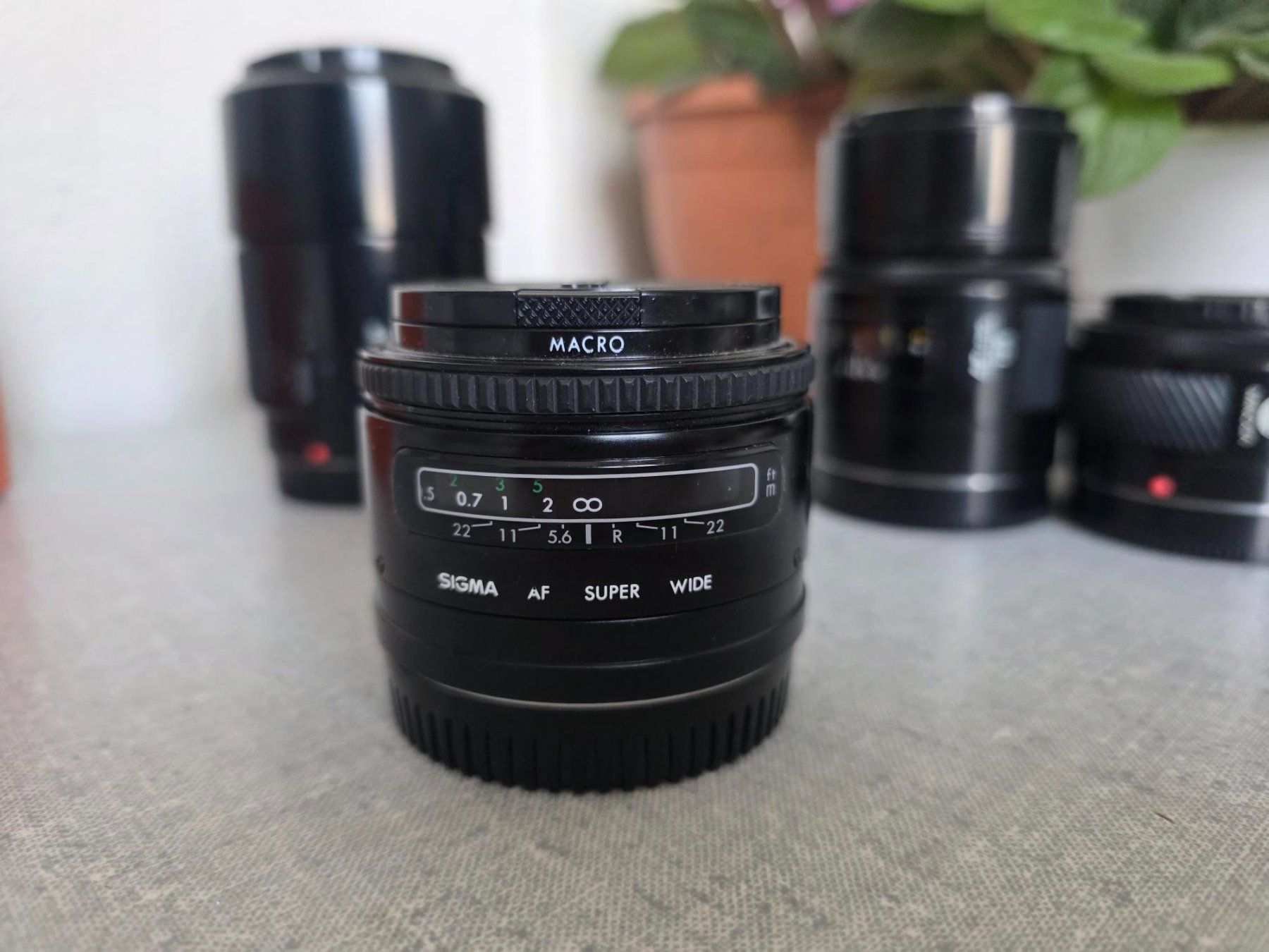 Adattatori foto: Sony Adapter für E-Mount LA-EA4 (Mit 4 Objektiven) – Usato da St. Gallen venduto da Thomstar 4