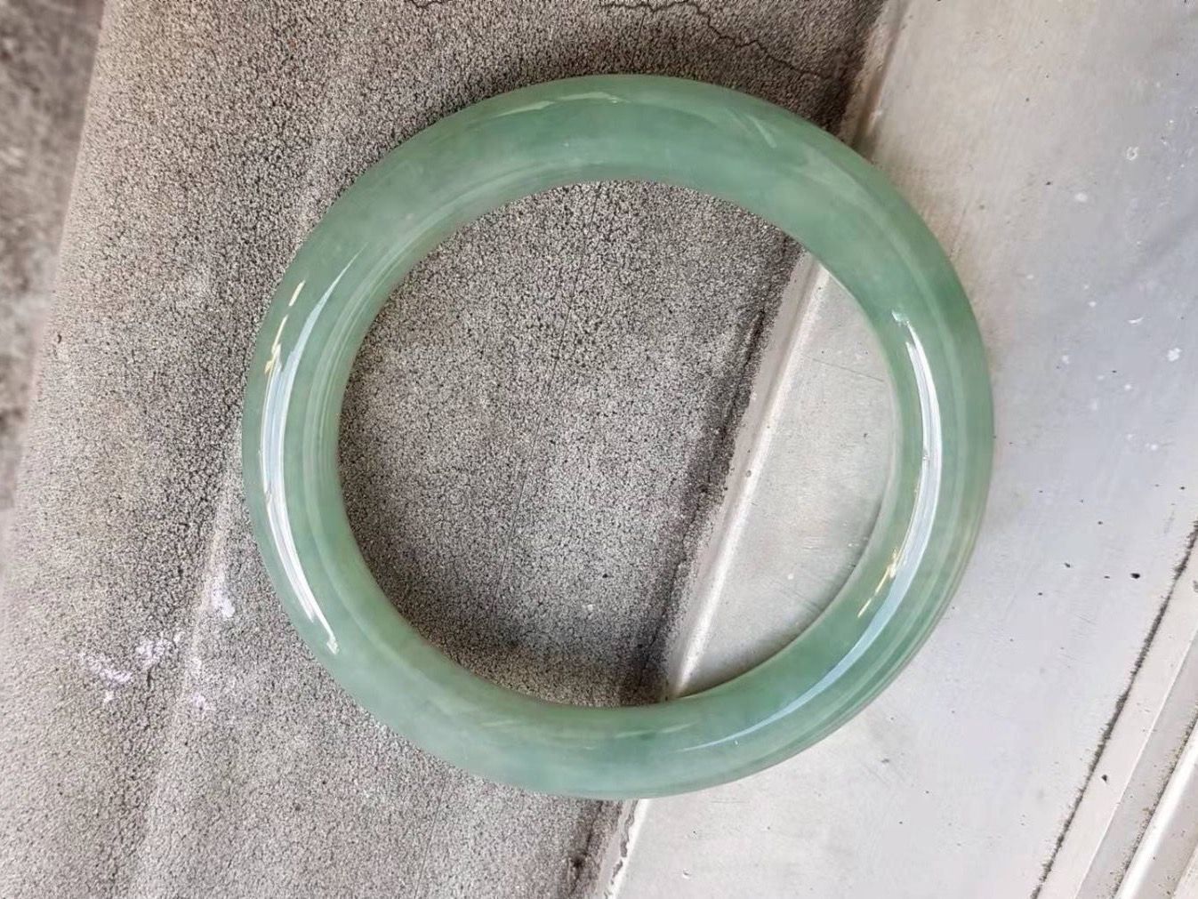 Bracciali & Braccialetti: Armreif aus Jadeite-Jade Typ A – Nuovo (secondo la descrizione) da Bern venduto da Steinfieber 1