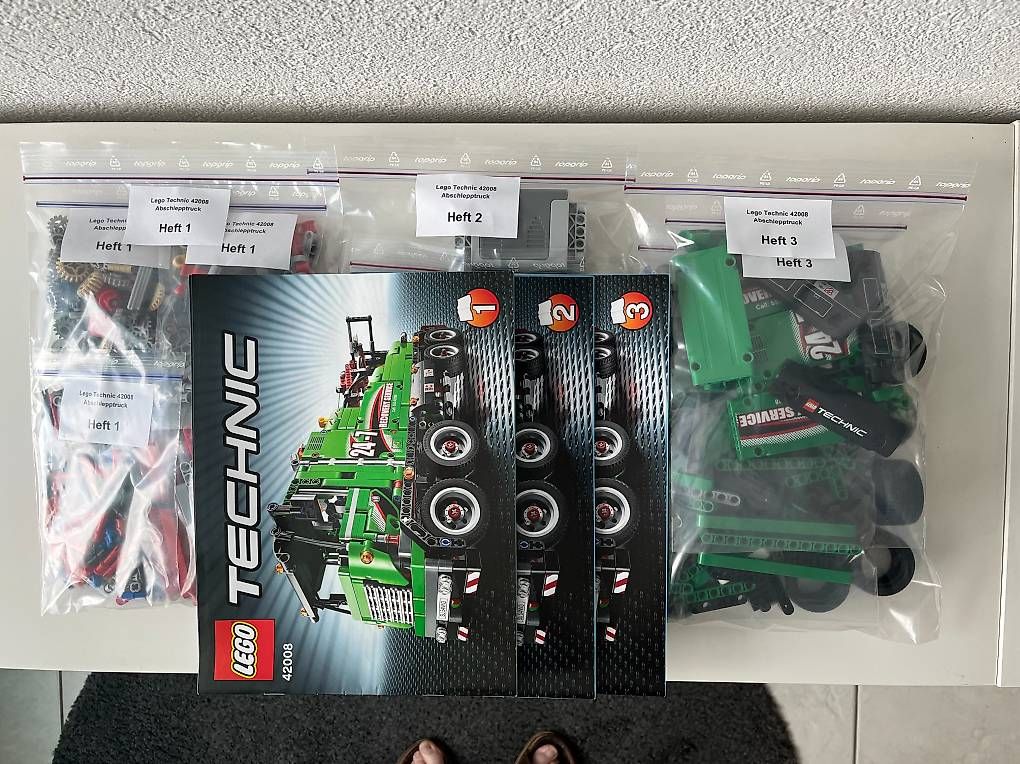 Lego Giocattoli: Lego Technic 42008 Abschlepptruck – Usato da Felben-Wellhausen venduto da PeriFel 1