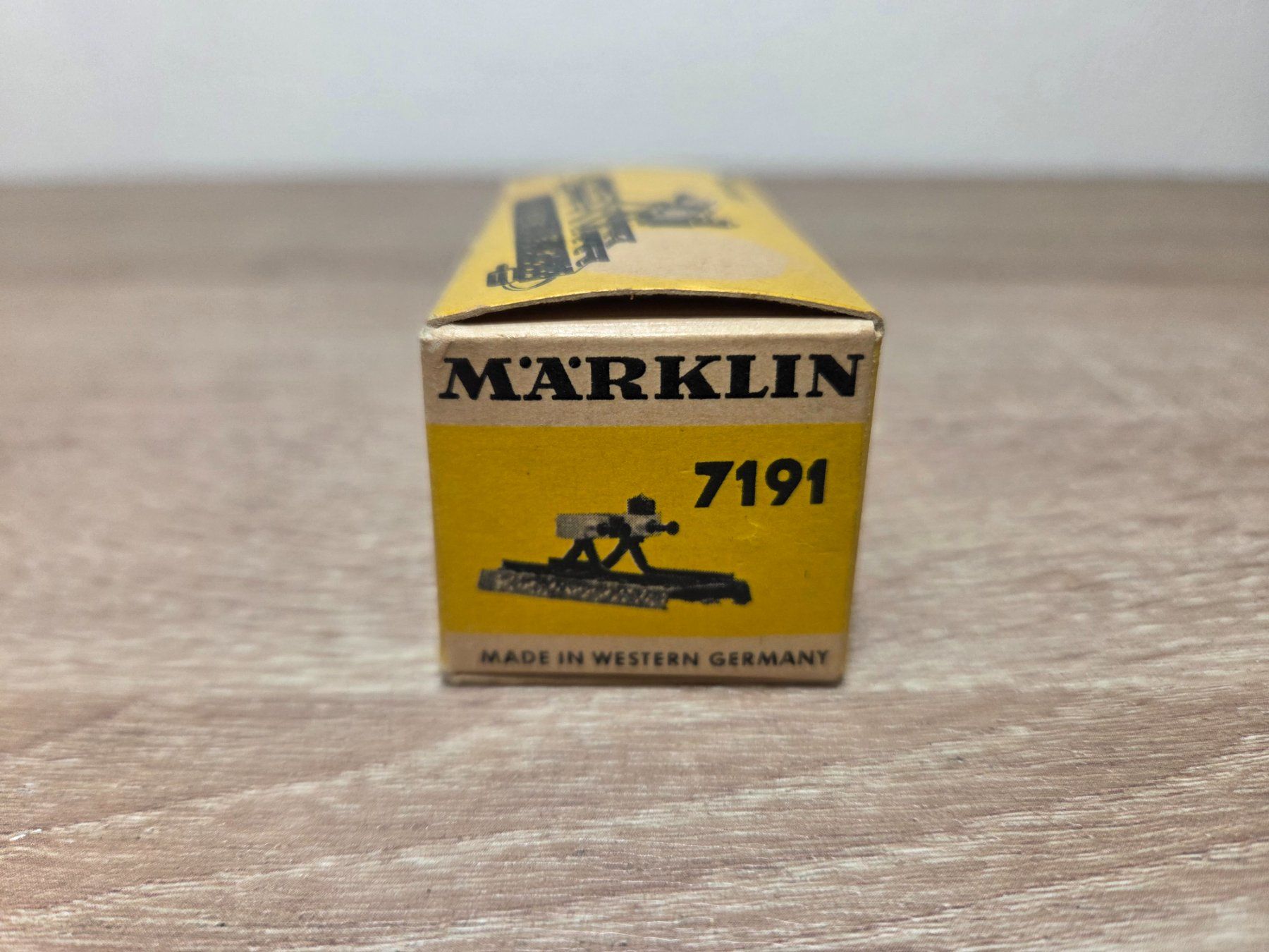 Märklin Modellini di ferrovie: Märklin 7191 Prellbock M H0 – Usato da St-Aubin-Sauges venduto da Lo_Go 1