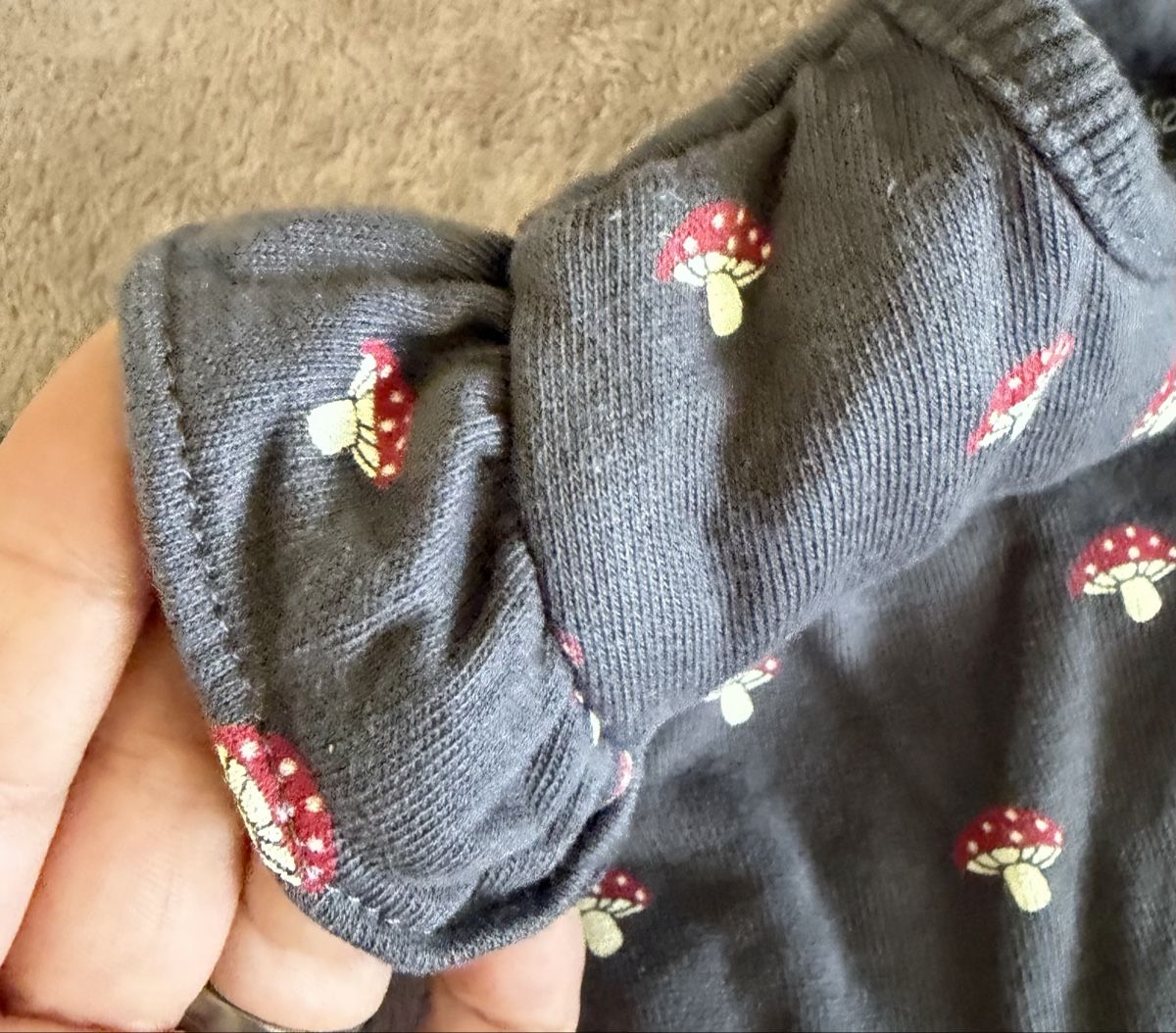 C&A Pullover & Sweatshirts: Pullover, Grösse 98 (C&A)  – Gebraucht aus Dagmersellen von RamonaJohann 1