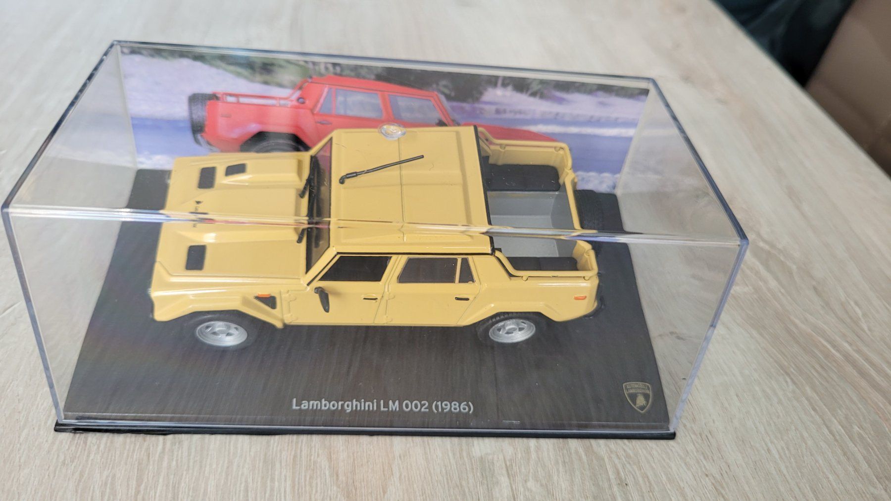 Lamborghini Modellini d'auto: LAMBORGHINI LM 002 1986(1:43) – Usato da Chiasso venduto da R.e.g.59 1