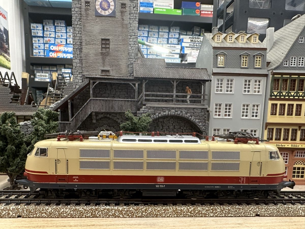 Märklin Modellini di ferrovie: Märklin 3354 DB BR 103 TEE – Nuovo (secondo la descrizione) da Lupsingen venduto da New-Haven 1