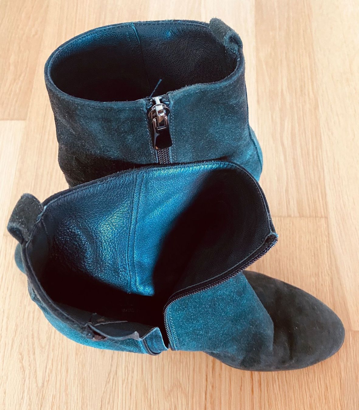 Scarpe da donna: BOOTS LEATHER VIBRAM R – Usato da Walchwil venduto da Finibaci 3