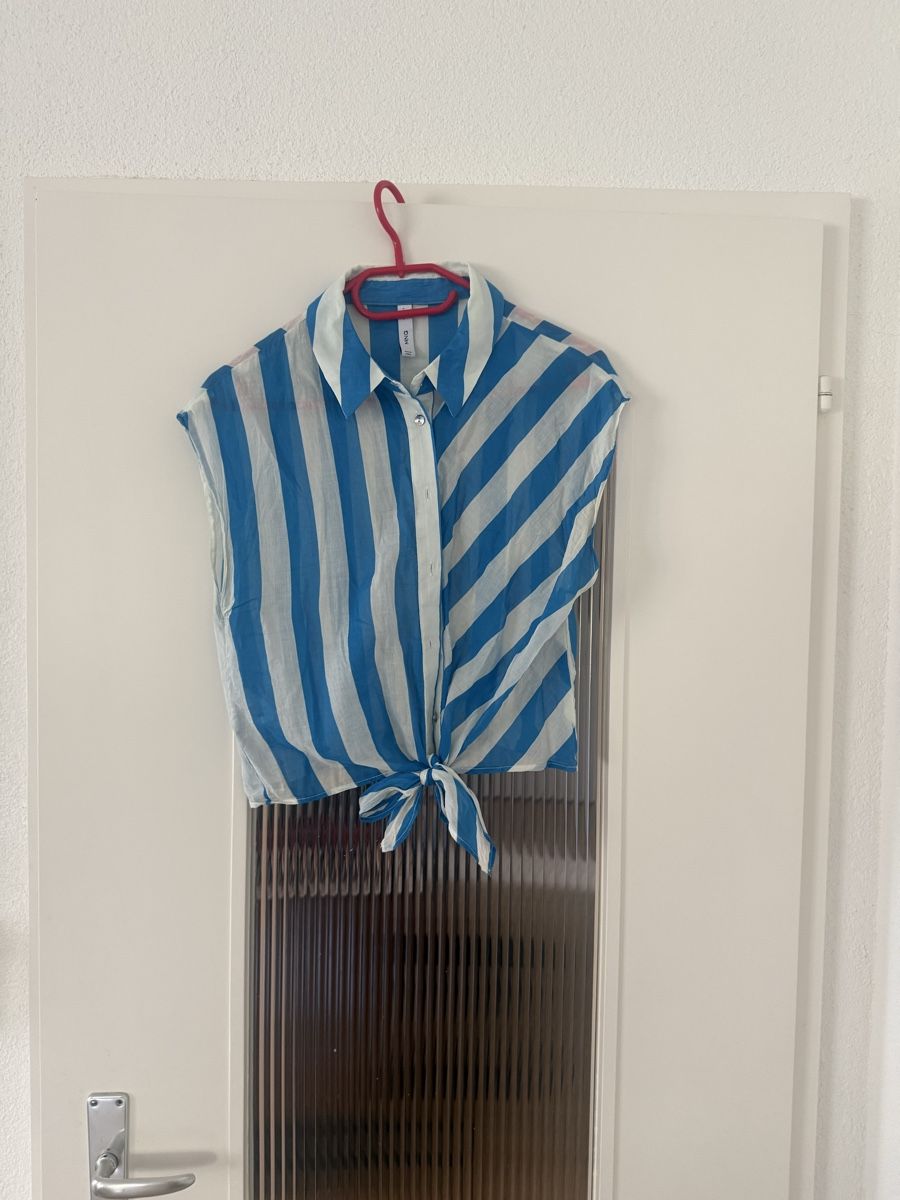 Mango Chemisiers: MNG Damen Bluse blau gestreift Grösse M – D'occasion à Zumikon par naiischoen 1