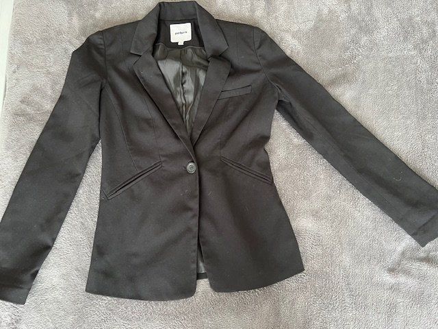 Zebra Giacche: Schwarzer Blazer von Zebra, Grösse XS – Usato da Gossau Sg venduto da olles