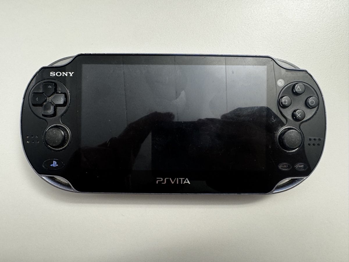 Sony Console: PS VITA – Difettoso da Glattfelden venduto da Dani_Tanner