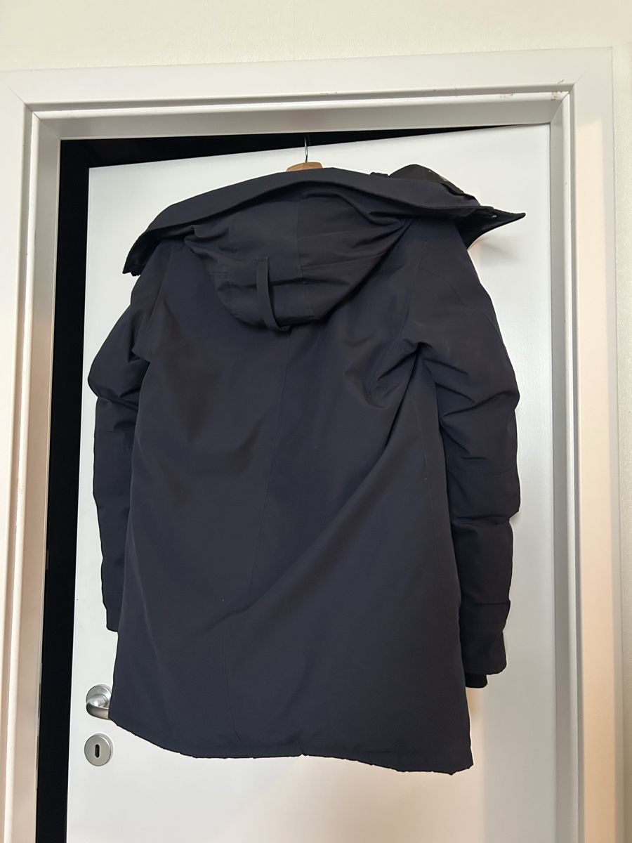 Canada Goose Cappotti: Canada Goose Parka  – Nuovo (secondo la descrizione) da St. Gallen venduto da meh_2tdn 2