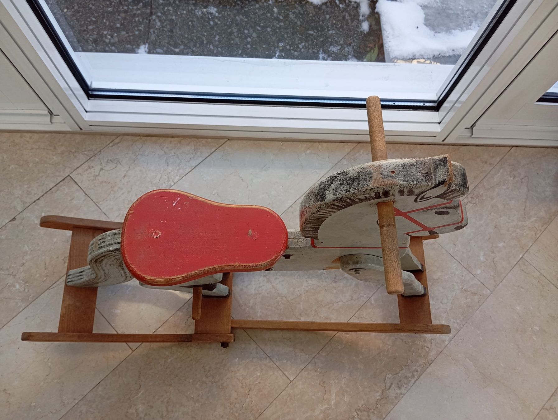 Altre altalene da giardino: Antikes Schaukelpferd aus Holz – Usato da Oberägeri venduto da baerghuus 1