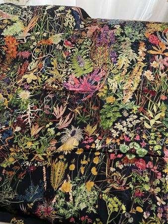 Fabric Frontline Zürich Hermann Stocki grosse Seiden Foulard