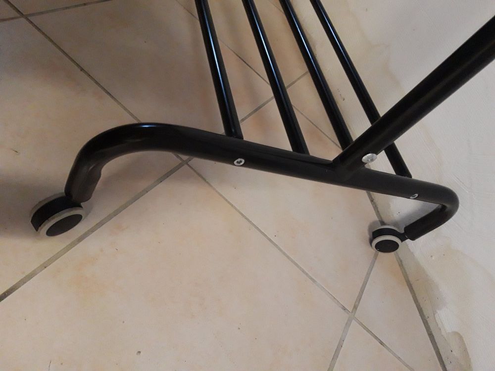 Metal Kleiderständer schwarz Rollen Ikea Kaufen auf Ricardo