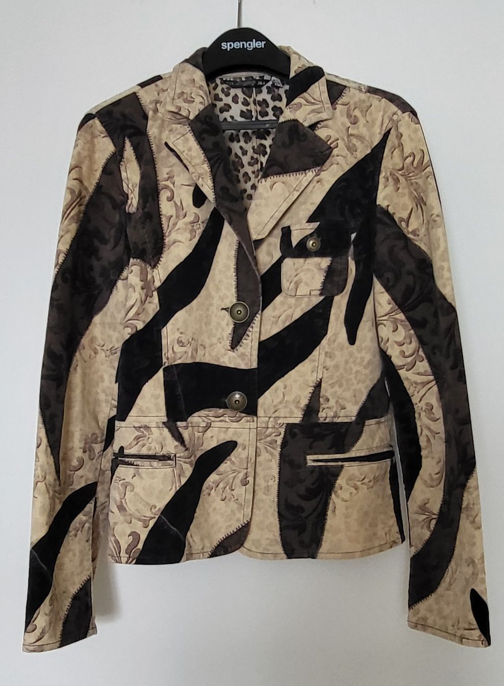 Giacche: Krizia Jeans Blazer Jacke Patchwork Leo Zebra Grösse 38/40 – Nuovo (secondo la descrizione) da Adlikon b.Regensdf venduto da YvZi
