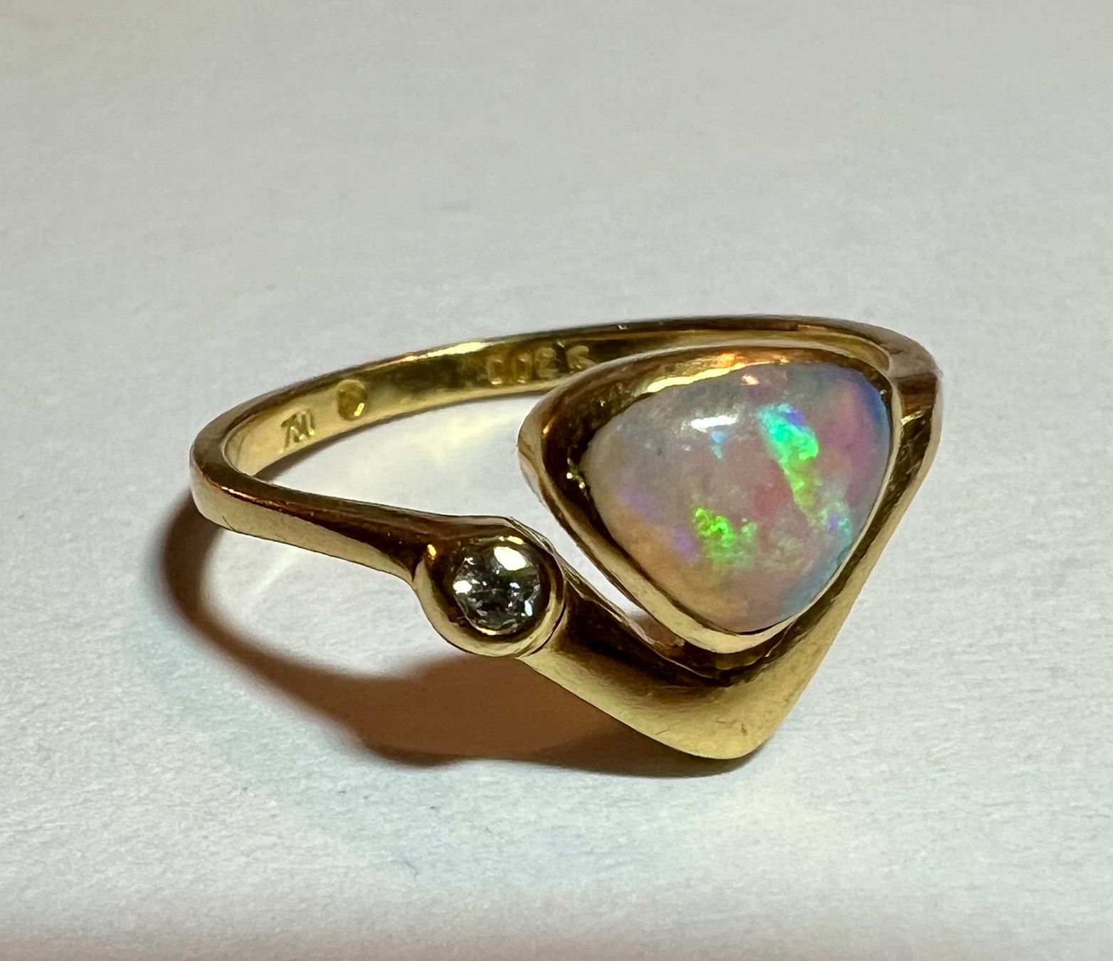 Anelli: Gold-Ring 18 K mit Opal und Brillant – Usato da Chur venduto da Penting1935 5