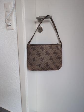Guess Y2K Handtasche, wie neu