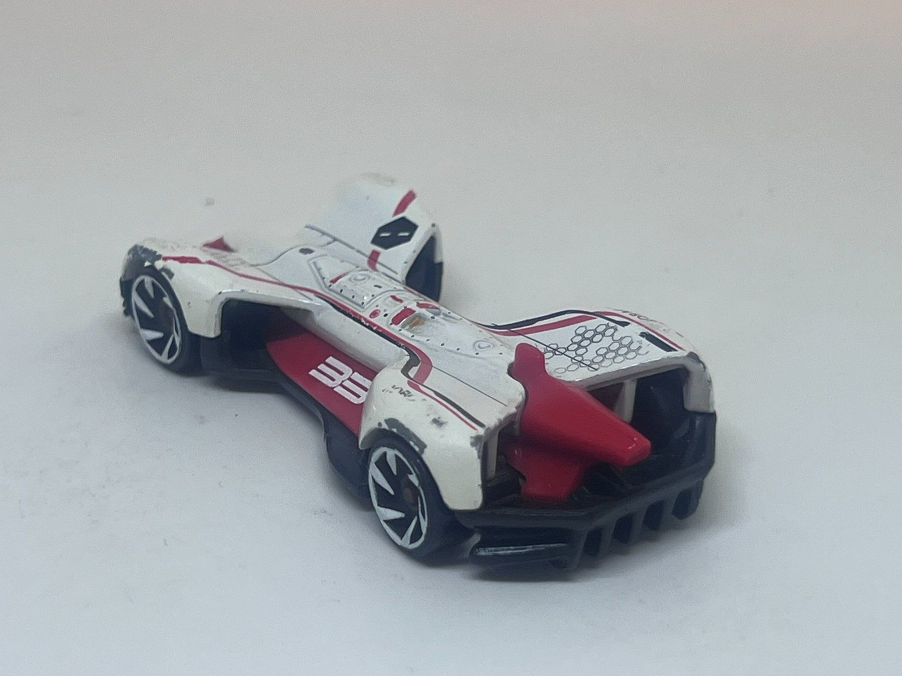 Hot Wheels Modellini d'auto: Hot Wheels Roborace Robocar #185 – Usato da Wildegg venduto da LaaBoutique 2