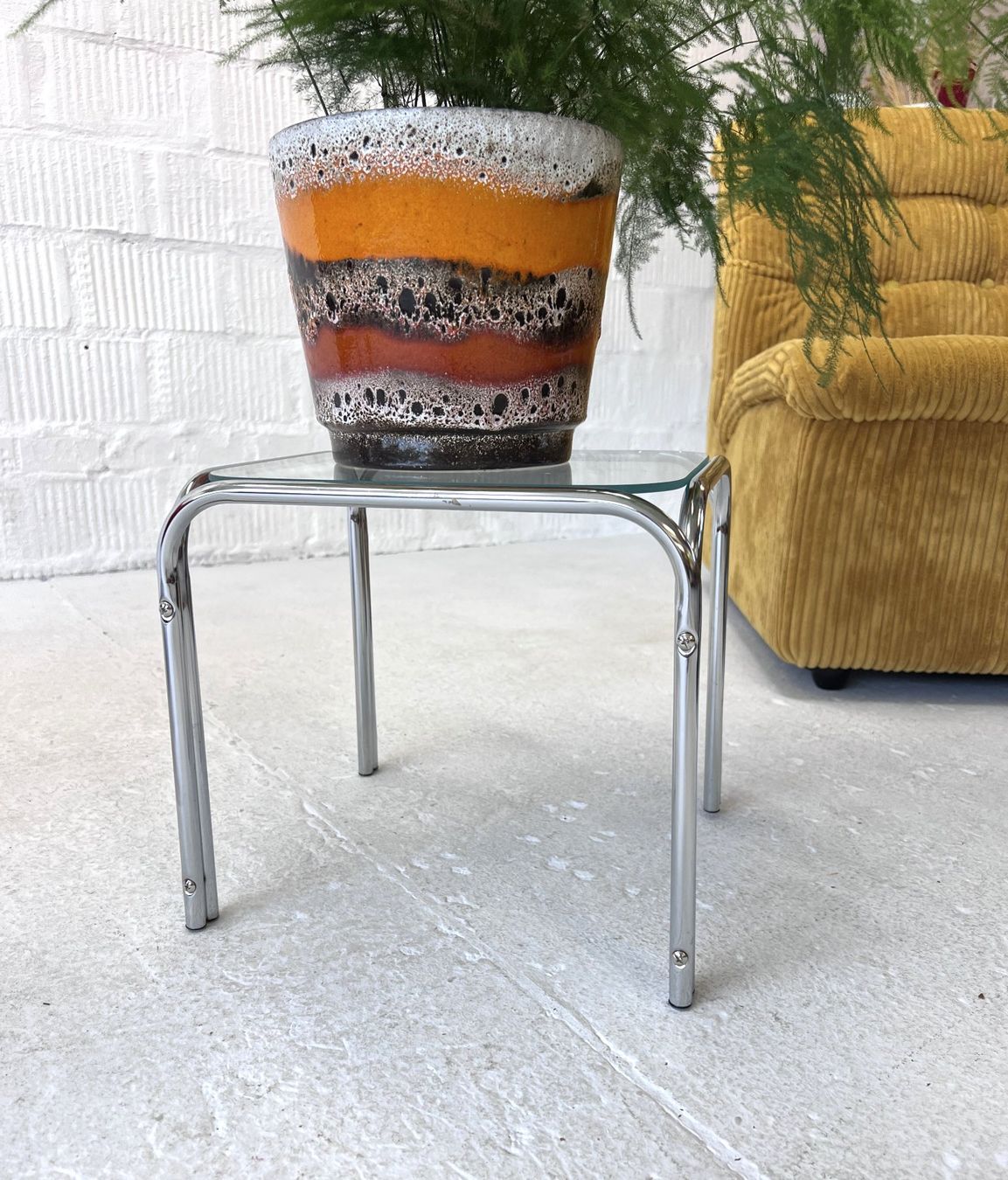 Tische: Vintage Tisch - Blumentisch – Gebraucht aus Walzenhausen von stilvollwohnen 3
